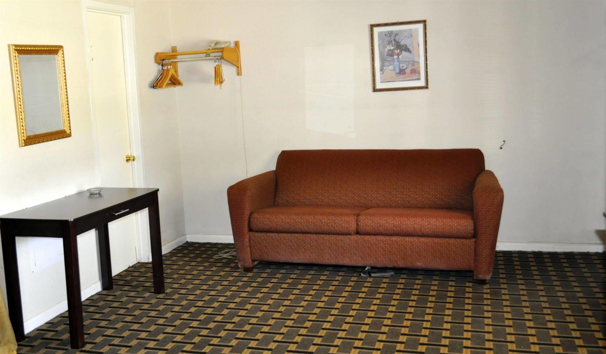 Andrews Motor Inn Bagian luar foto
