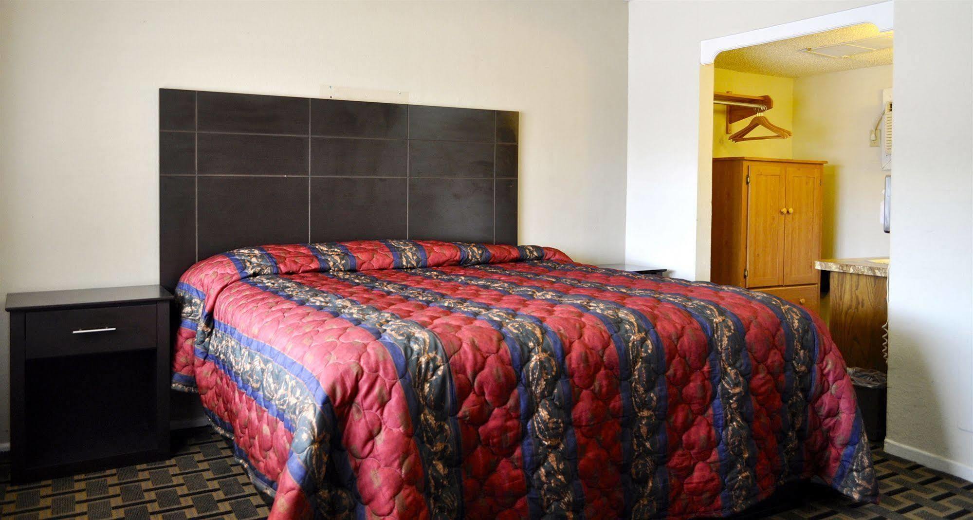 Andrews Motor Inn Bagian luar foto